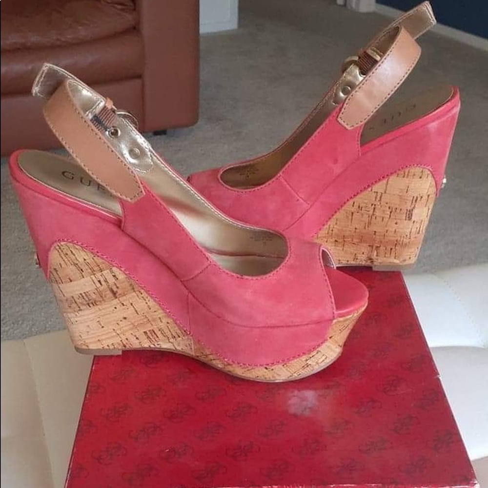 Guess wedges
